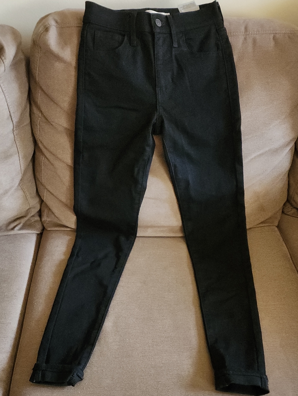 NWOT Levi's 720 HIGH RISE Women's Super Skinny Jeans - Sleek Black High-Rise